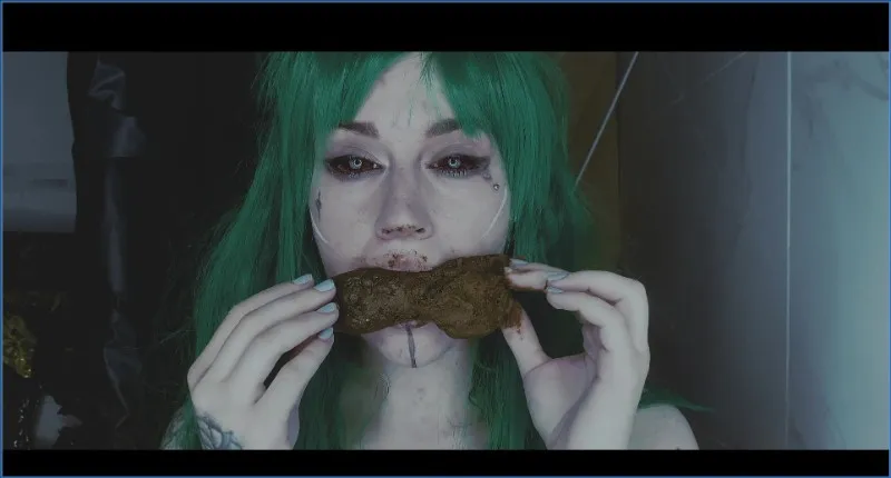 SweetBettyParlour firar sitt mörka scat-hobby i dark wave-stil - fetischvideo