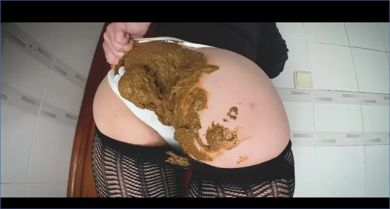 Sweet Betty Parlour värmer upp sig med bajs en vintersdag - scatvideo
