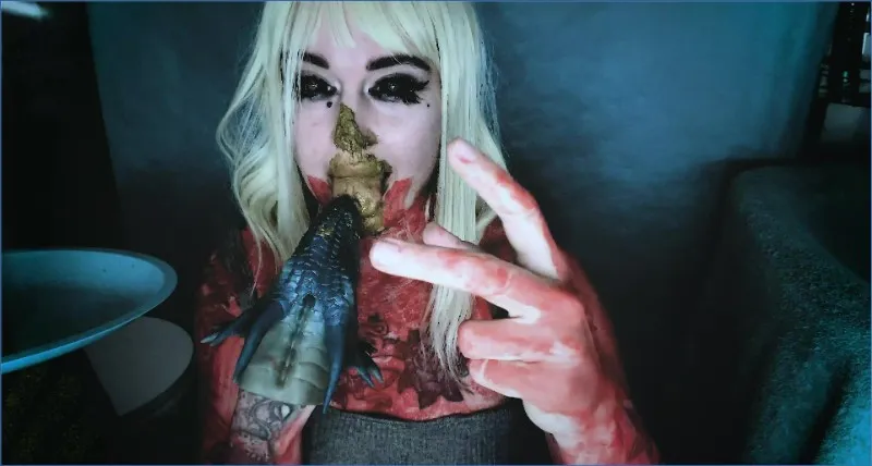 Sweet Betty Parlour som äcklig scat-häxa leker solo med leksak - fetischvideo