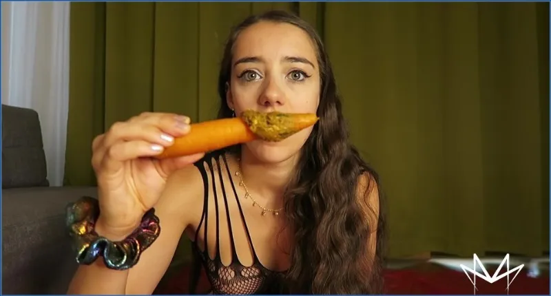 Miss Medea Mortelle kör smutsig anal-lavemang med bajs - fetischvideo